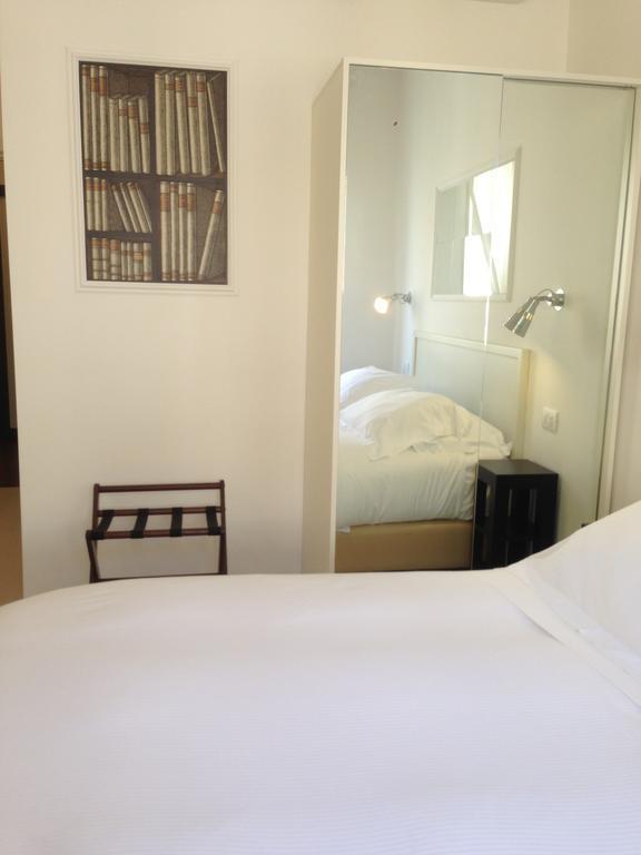 Double Room Spa Bath,107345049:JPEG