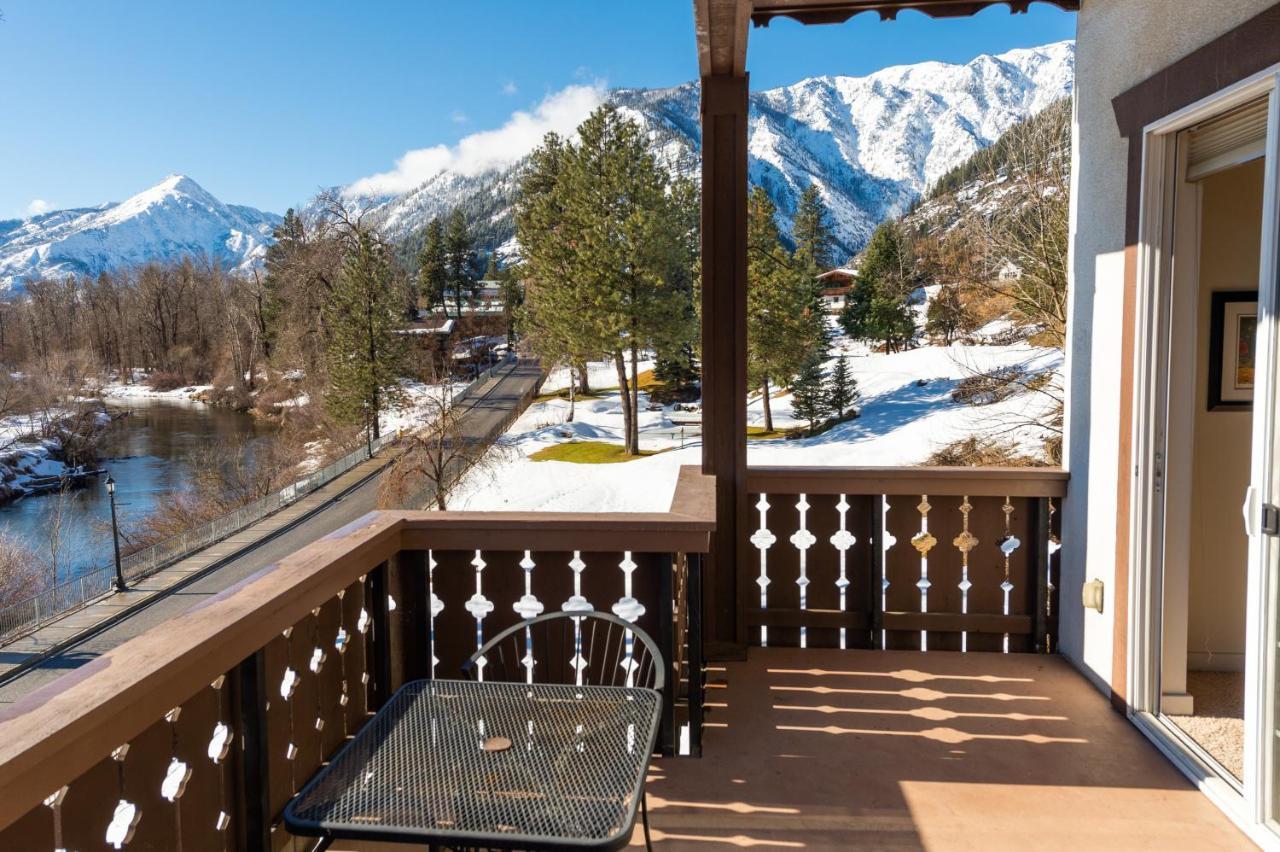 Wunderbar Condo 1st or 2nd floors 2BR or 2BA Downtown Condo on Front Street 25 blocks from the Obertal Inn Not,1517411587:JPEG