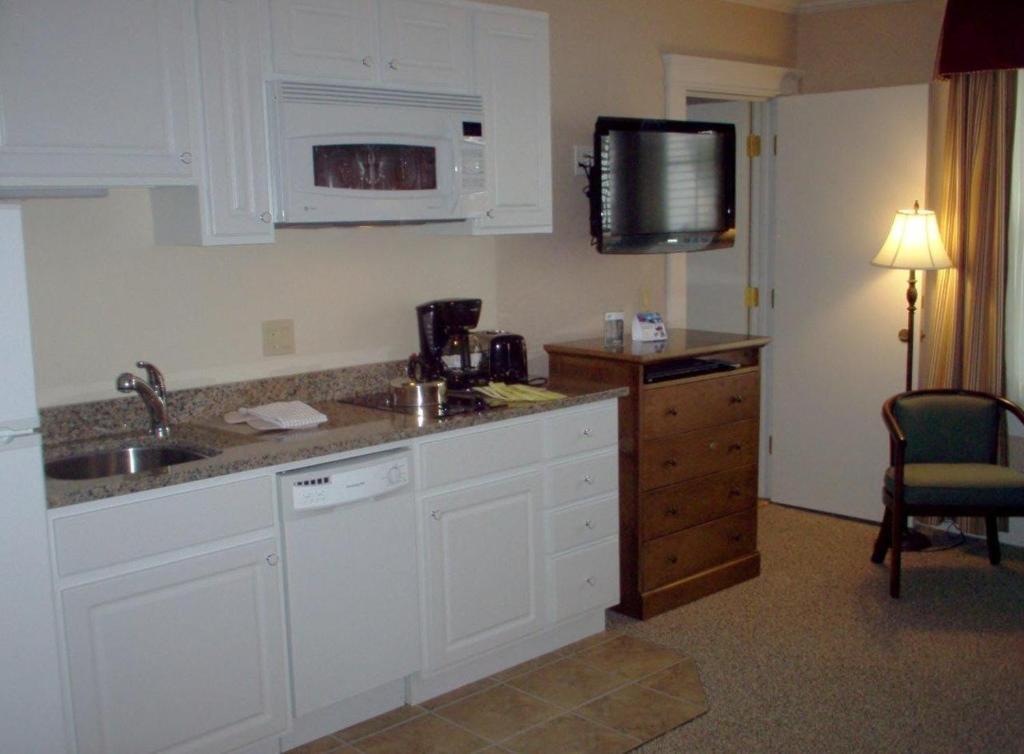 Studio with Small Kitchen