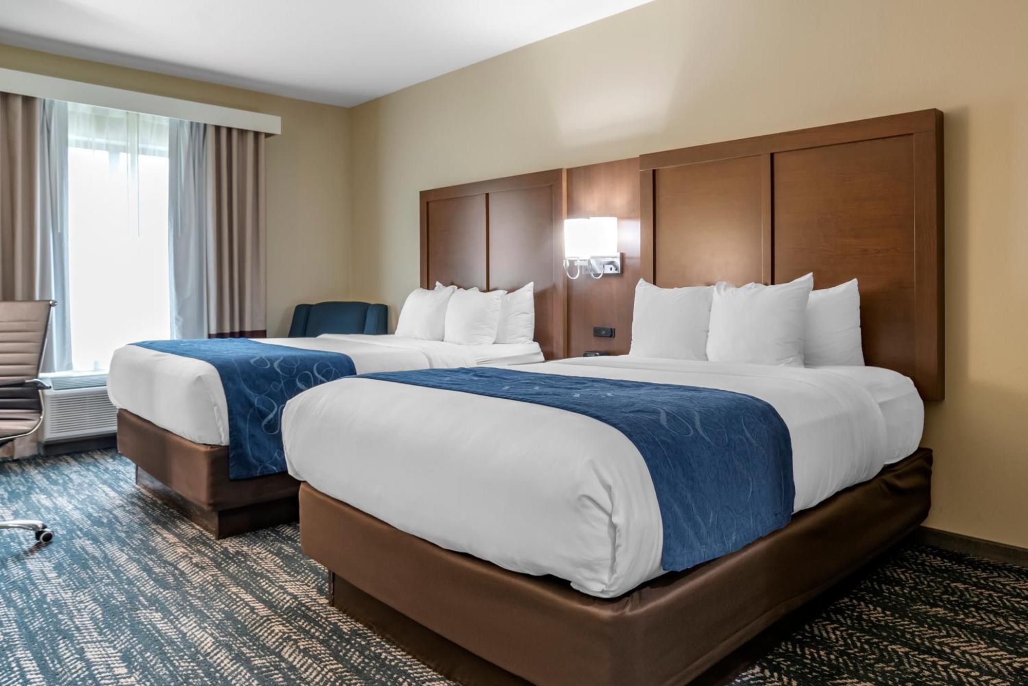 Queen Suite with Two Queen Beds and Sofa Bed - Non-Smoking