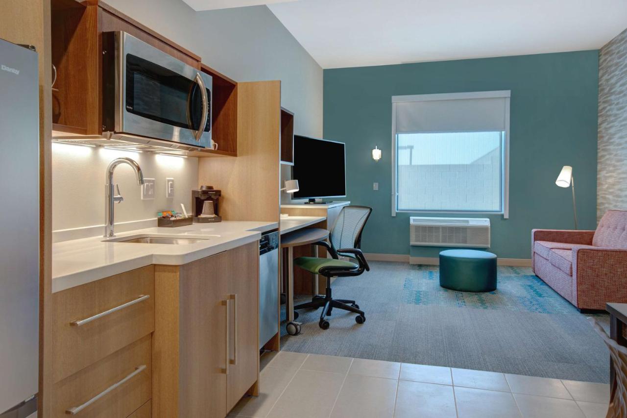 One-Bedroom King Suite