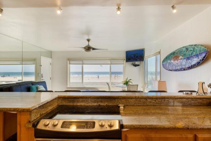 One-Bedroom Condo,1499615506:JPEG