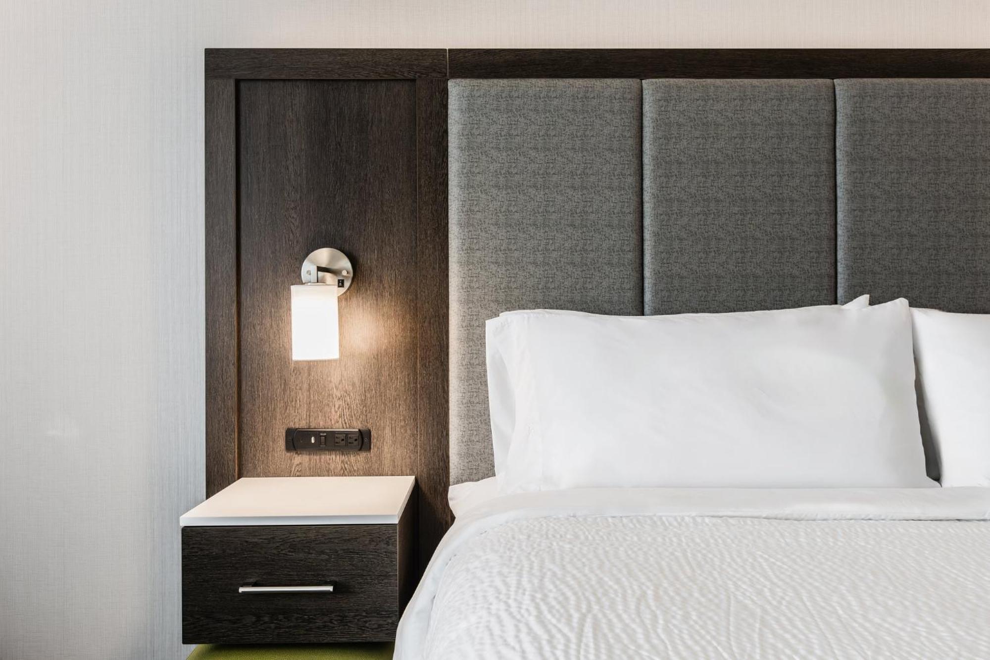 Standard Room with Two Queen Beds
