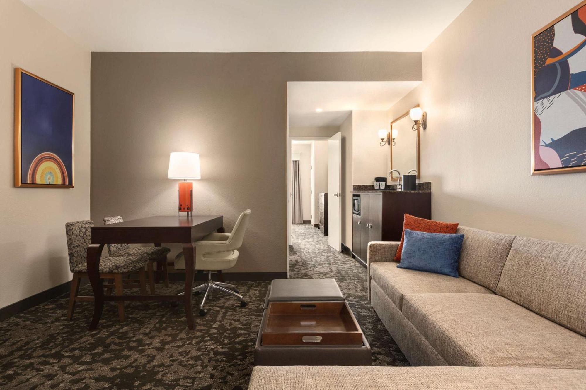Suite with Two Queen Beds - Non-Smoking