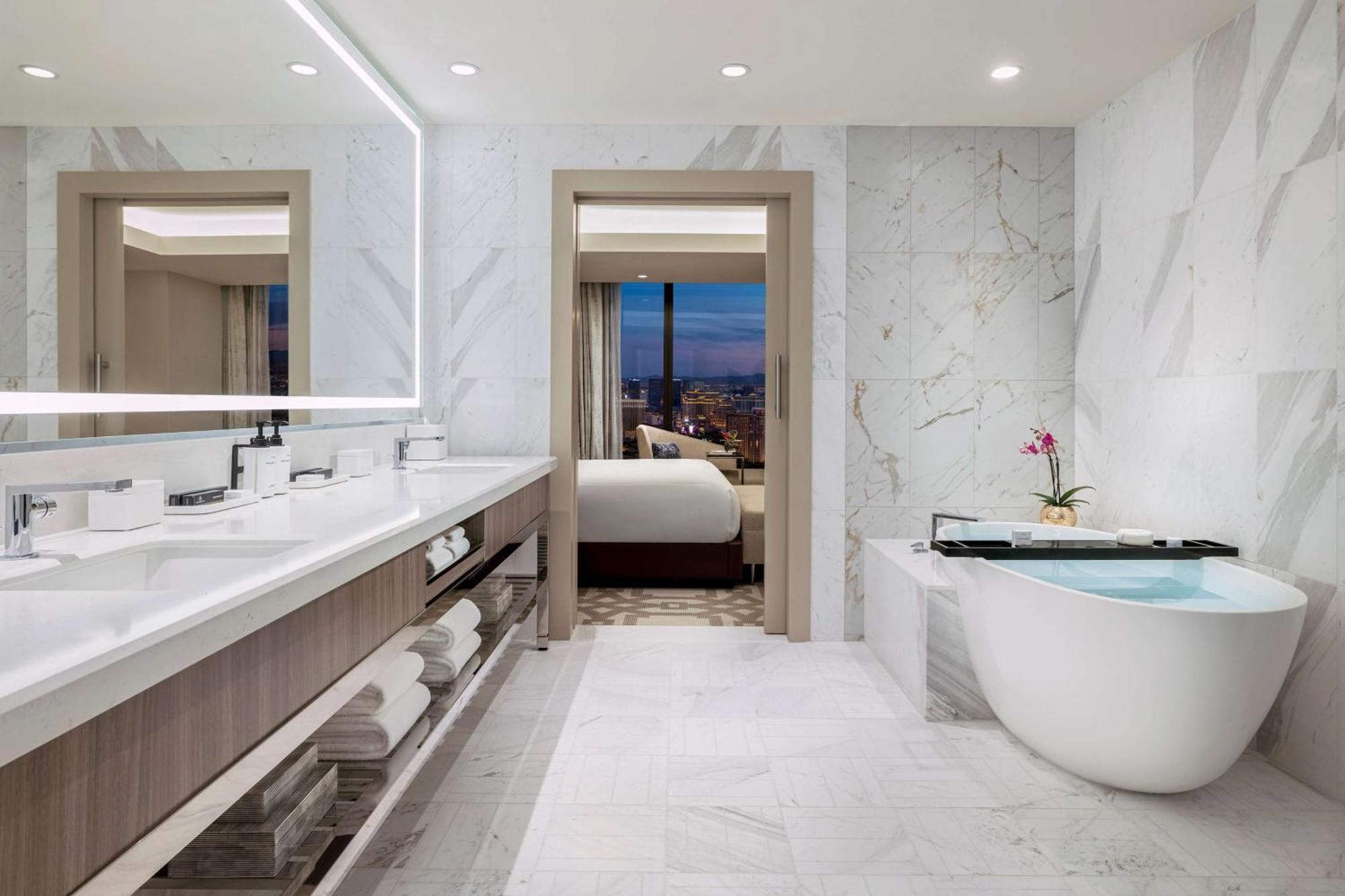 One-Bedroom King Suite with City View