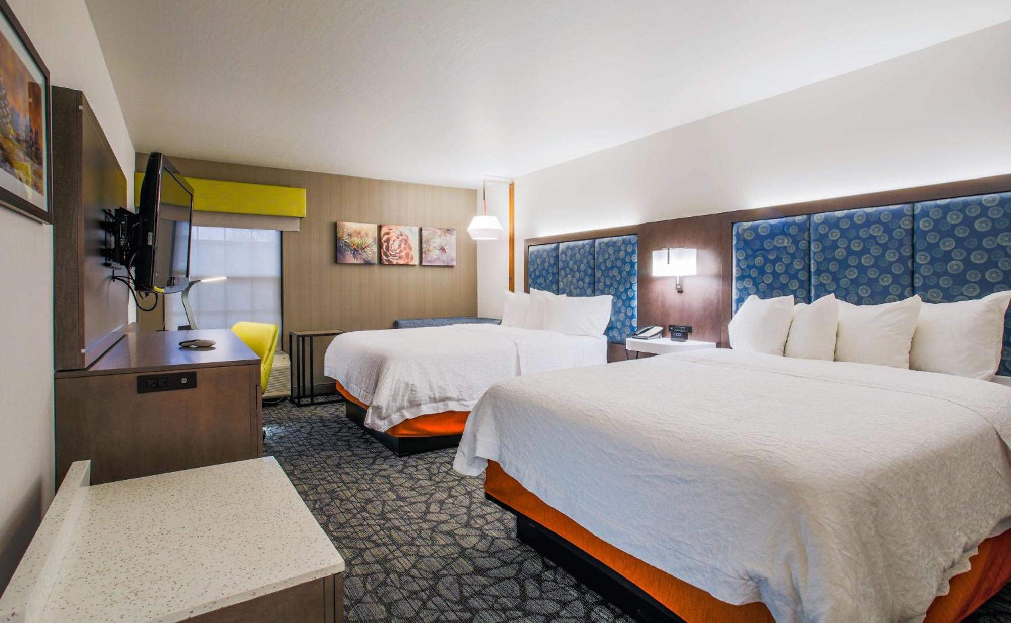 Room with Two Queen Beds - Non-Smoking