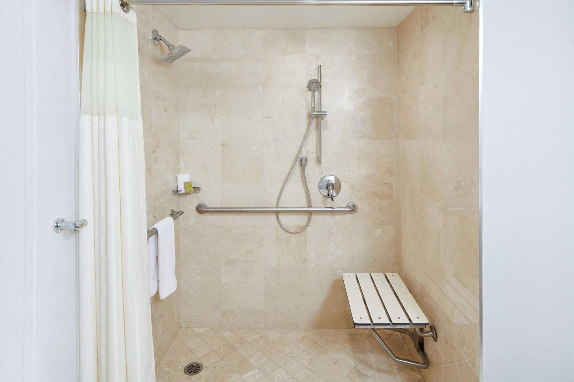 Double Room with Two Double Beds and Bath Tub - Mobility and Hearing Access