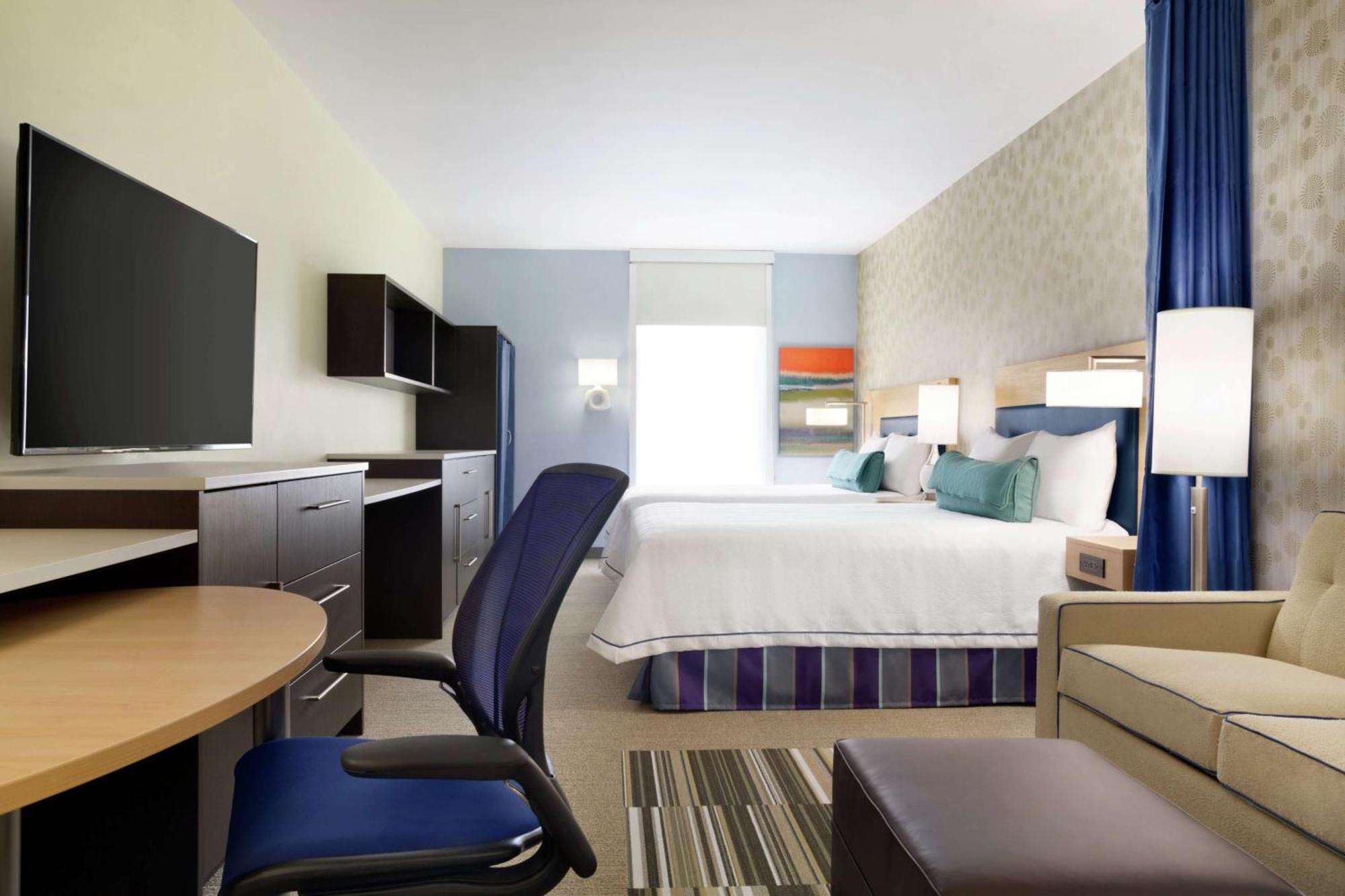 Queen Studio Two Queen Beds Non-Smoking