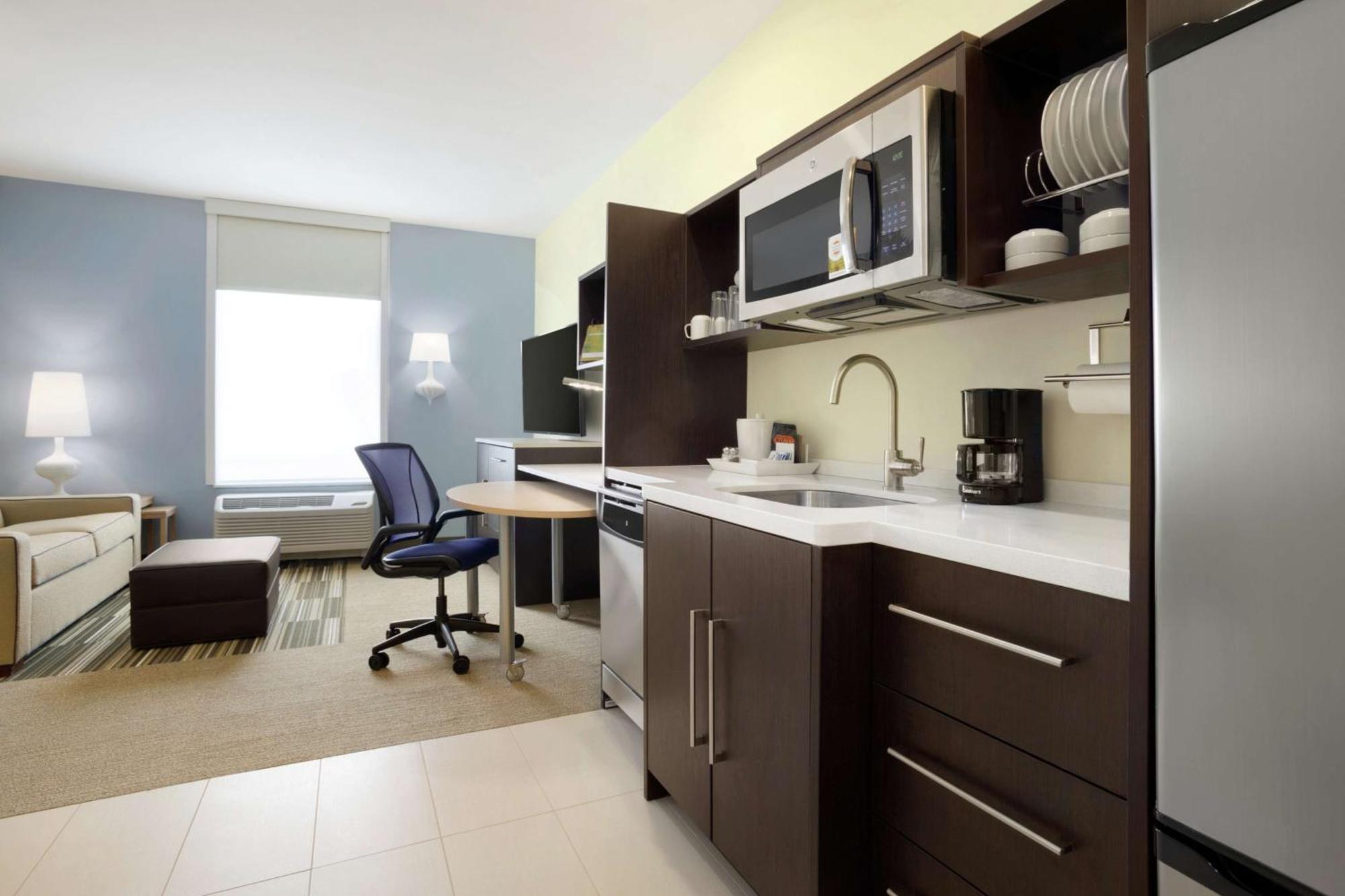 One-Bedroom King Suite Non-Smoking