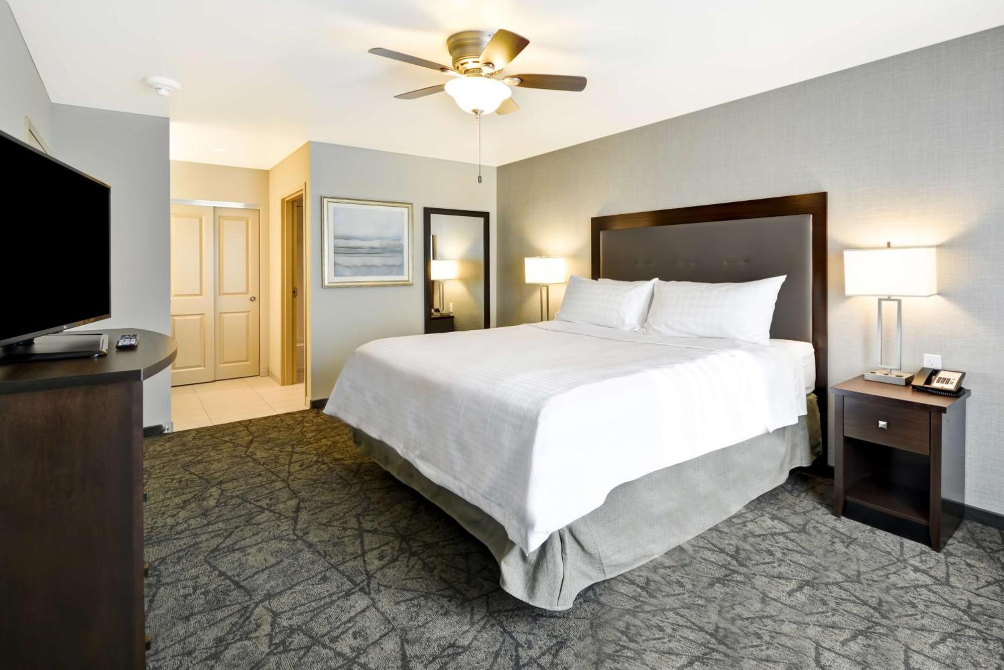 Two-Bedroom Suite - Non-Smoking
