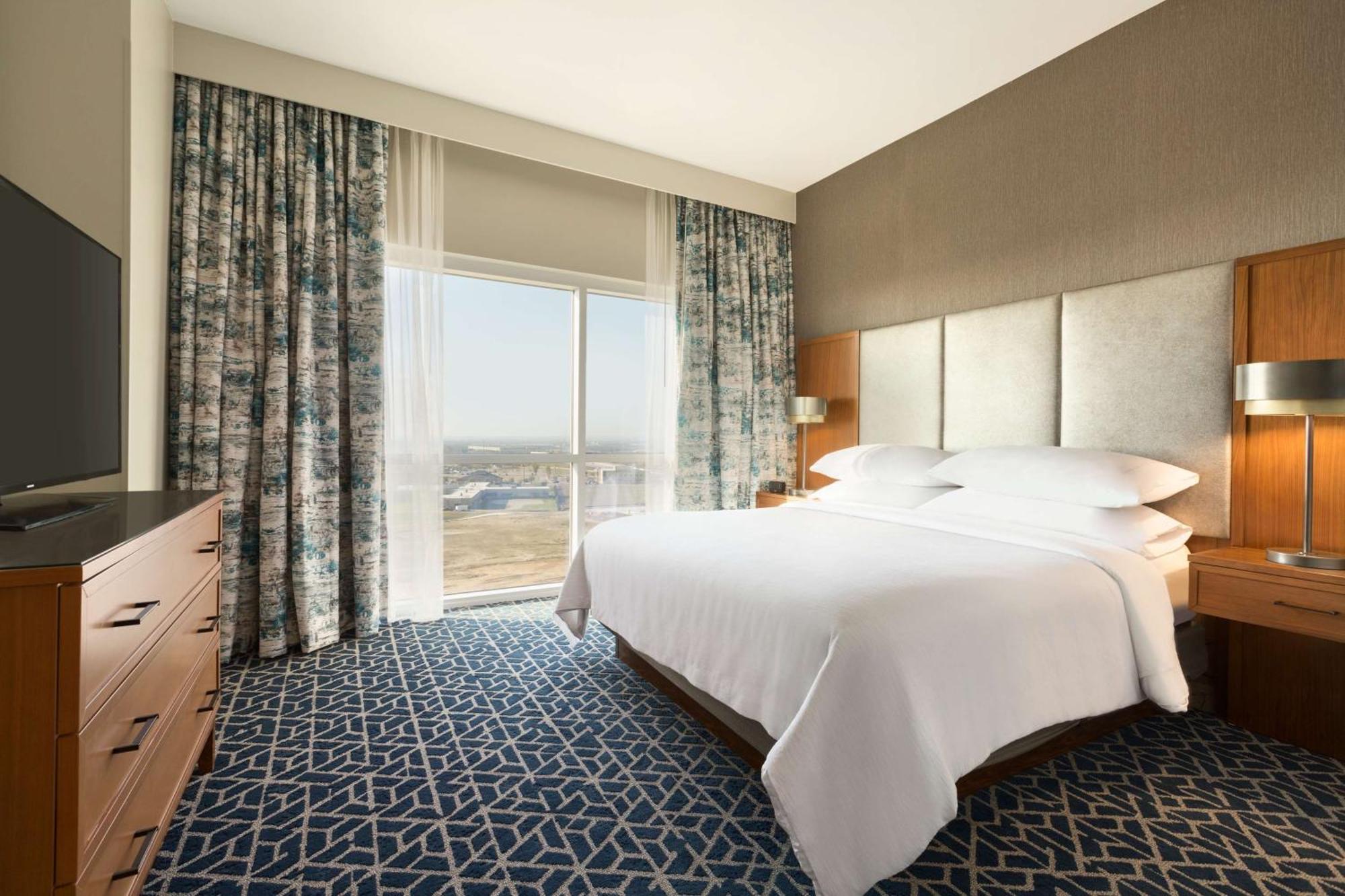 Corner King Suite