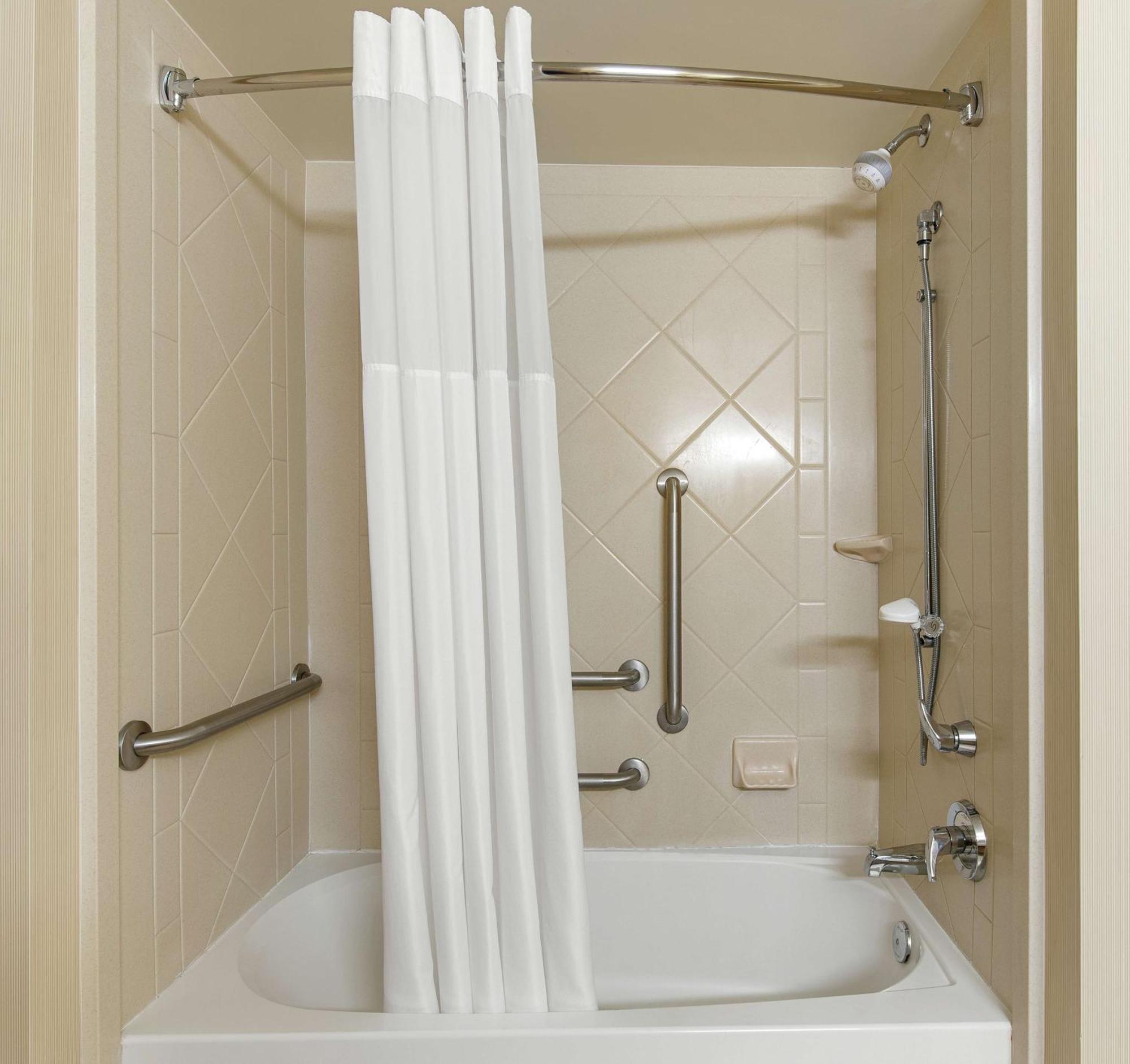 King Room Accessible Tub Mobility Hearing Access or Non-Smoking,1697054509:JPEG