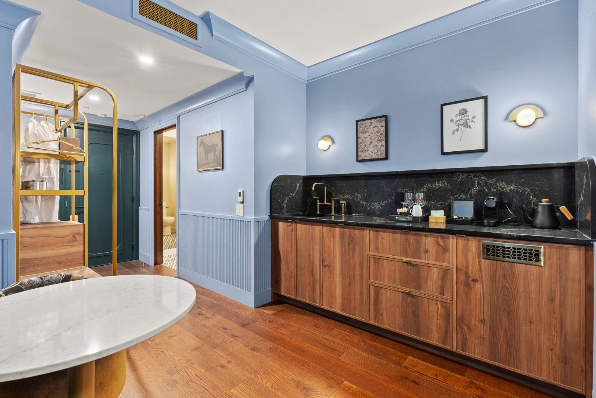 Superior Queen Room