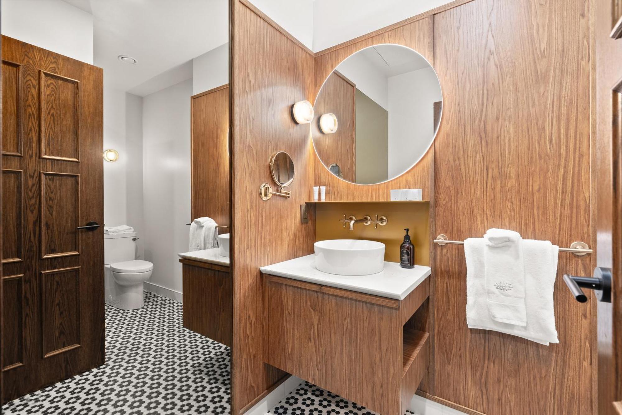 Superior Queen Room