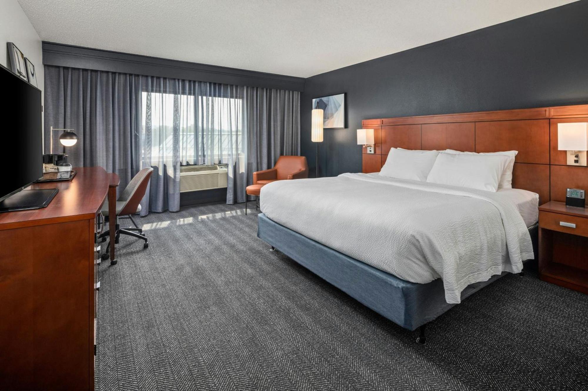 King Room with Sofa Bed