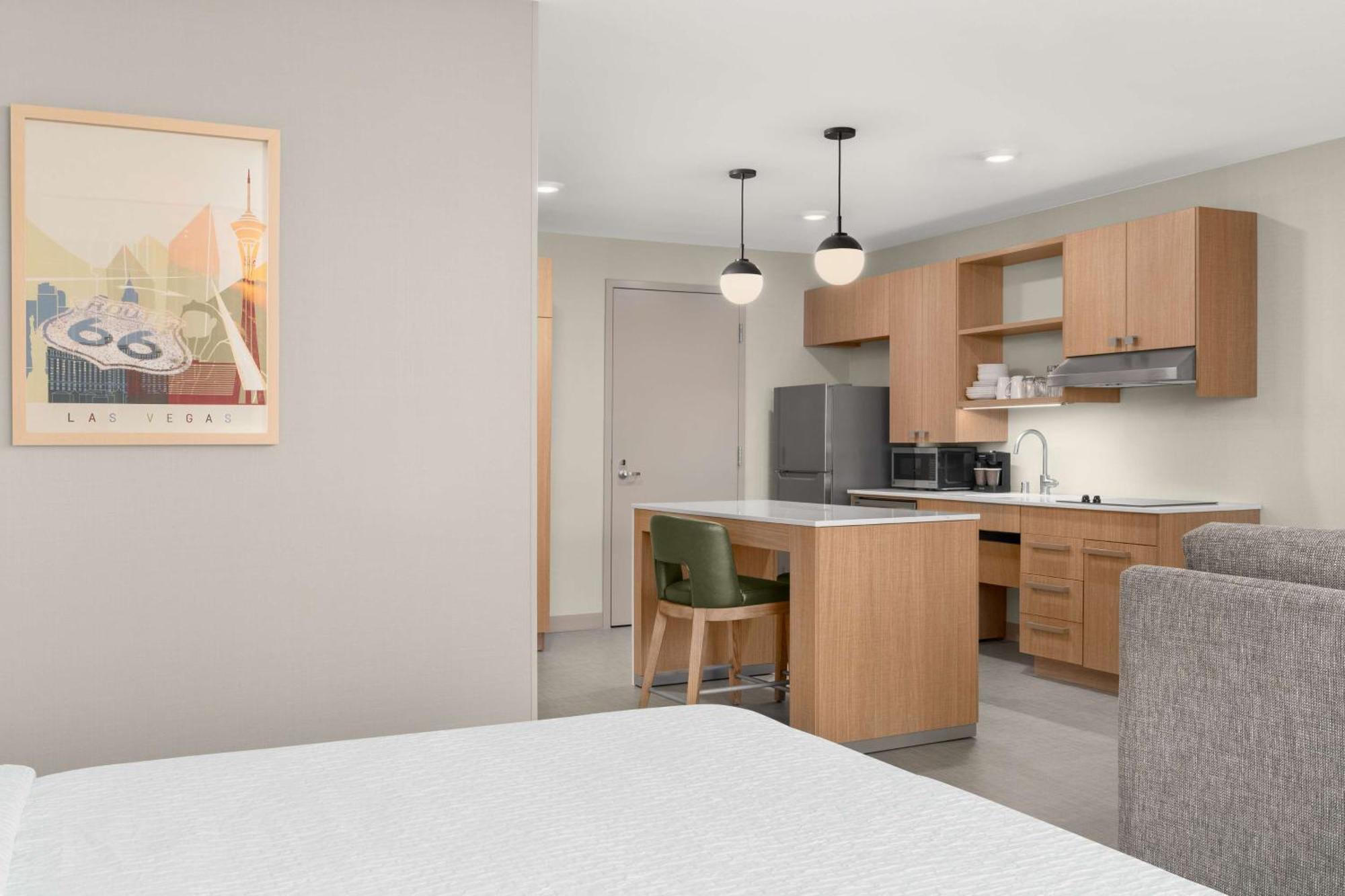 King Studio Suite