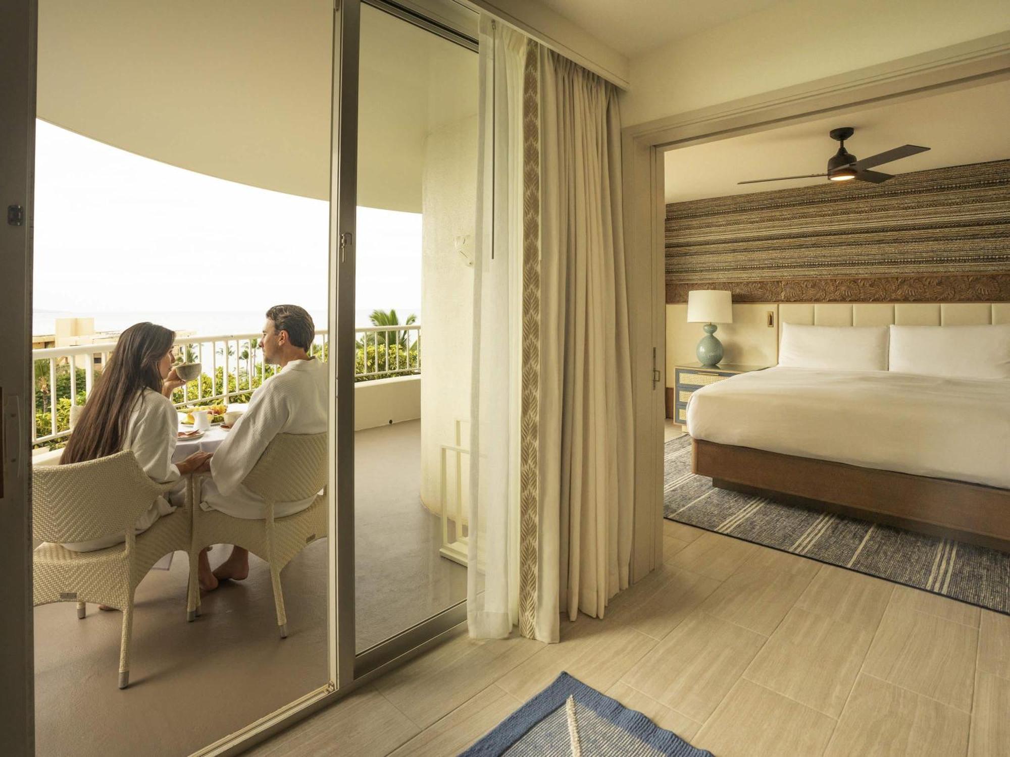 Signature King Suite with Sofa Bed and Ocean View