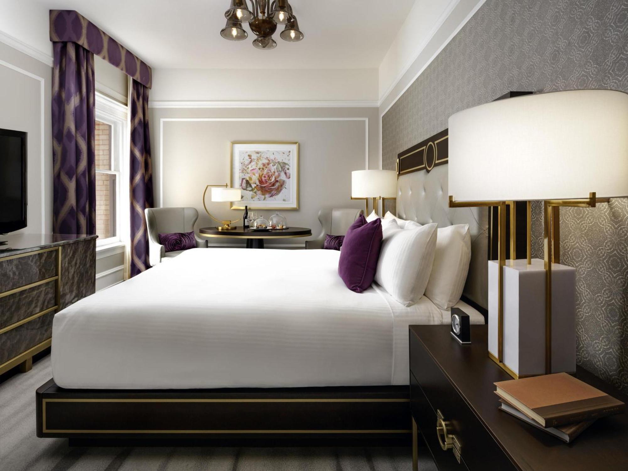 Fairmont Gold City View 1 Queen