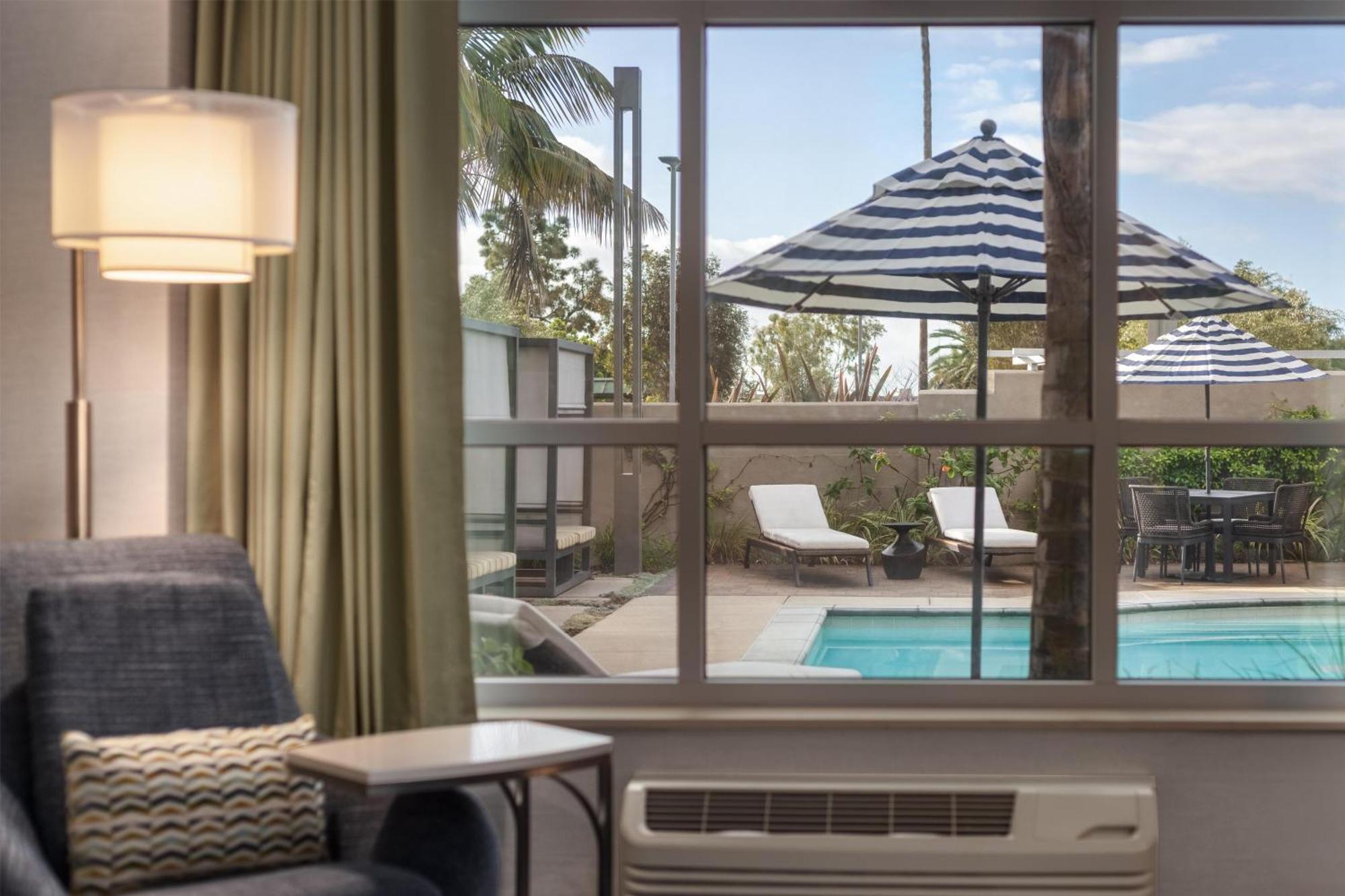 King Room Pool View