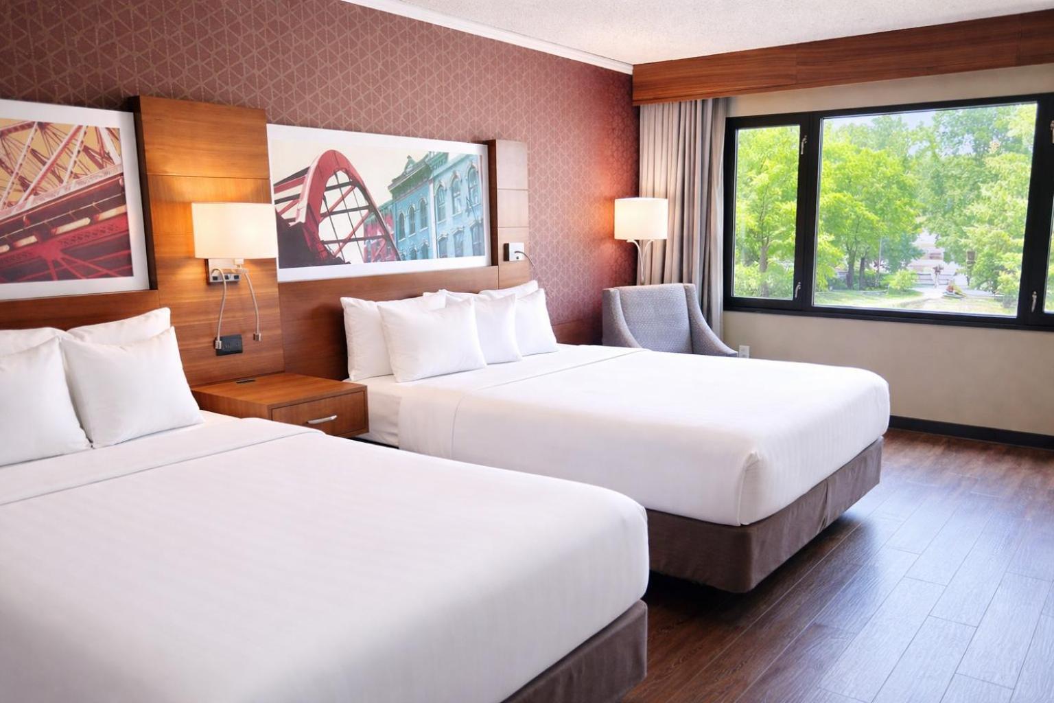 Queen Room with Two Queen Beds and Park View