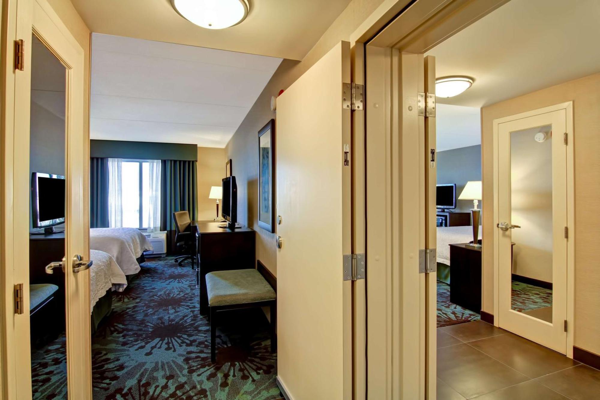 Room with Two Queen Beds - Non-Smoking