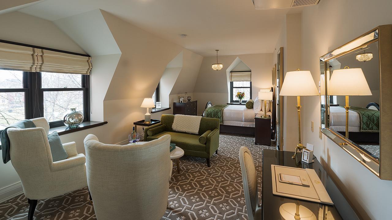 Executive Queen Room,527463585:JPEG