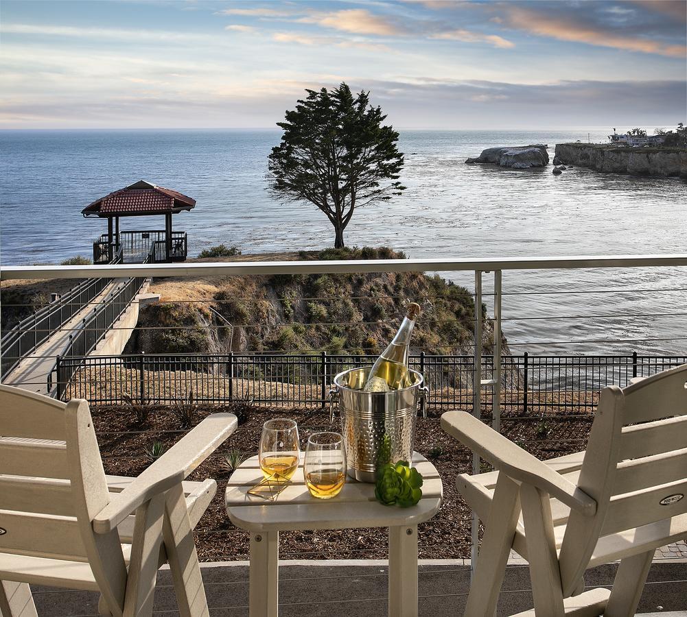 Oceanfront Room with Two Double Beds
