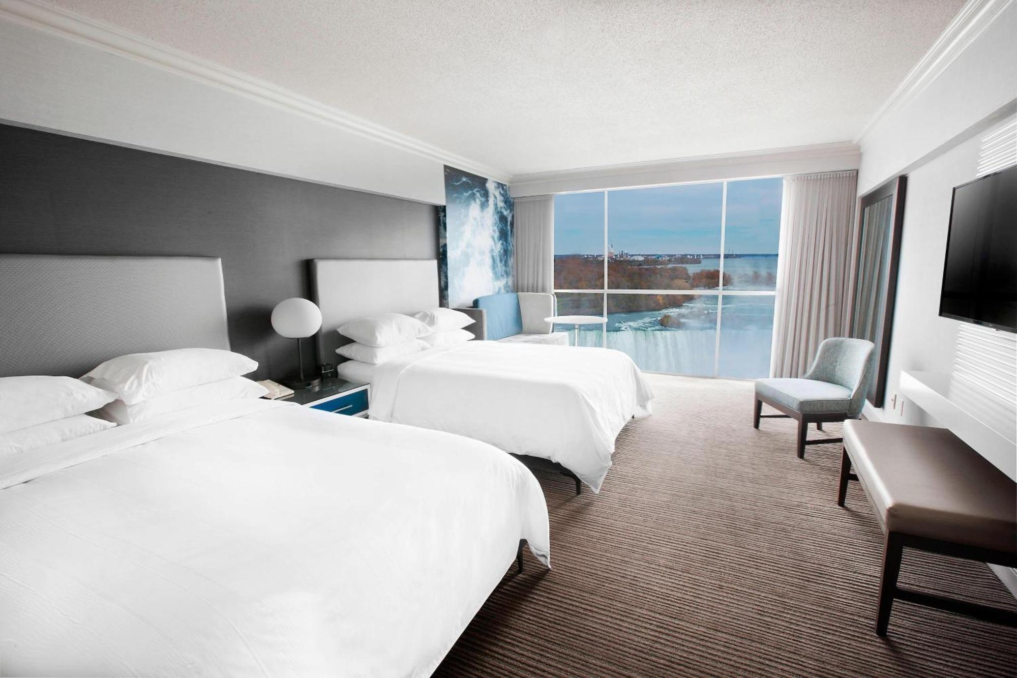 Queen Room with Two Queen Beds - Falls View - High Floor