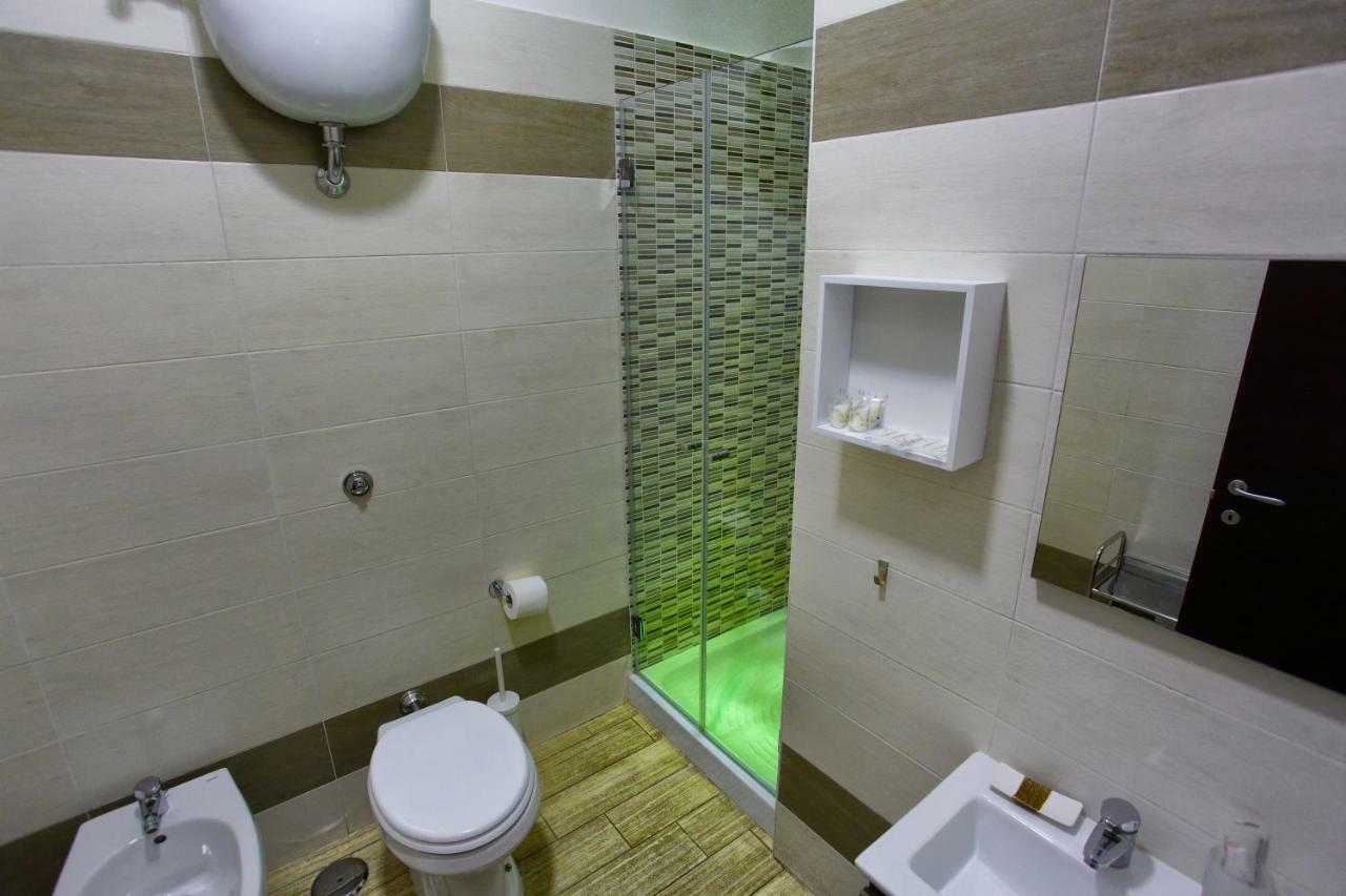 Classic Quadruple Room,791774484:JPEG