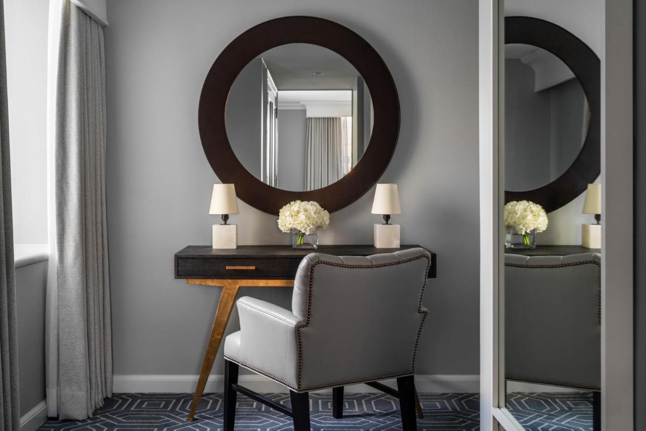 Corner Suite