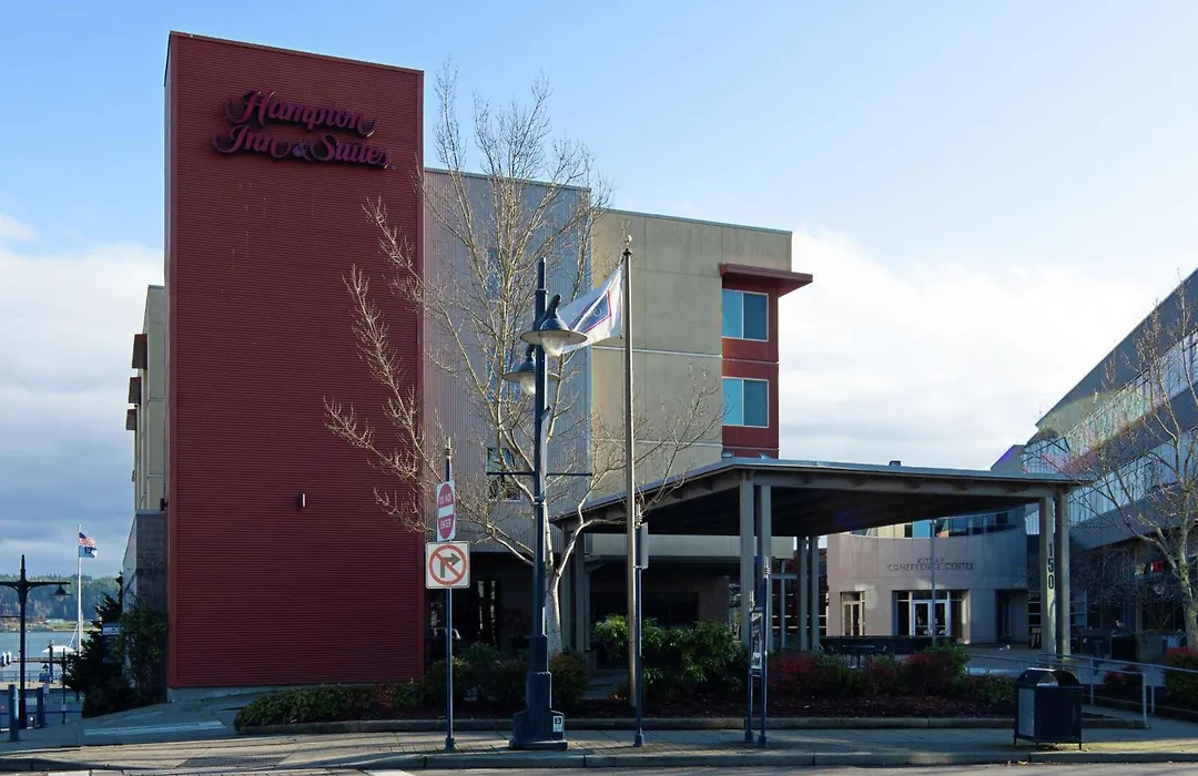 Hampton Inn & Suites Bremerton-1