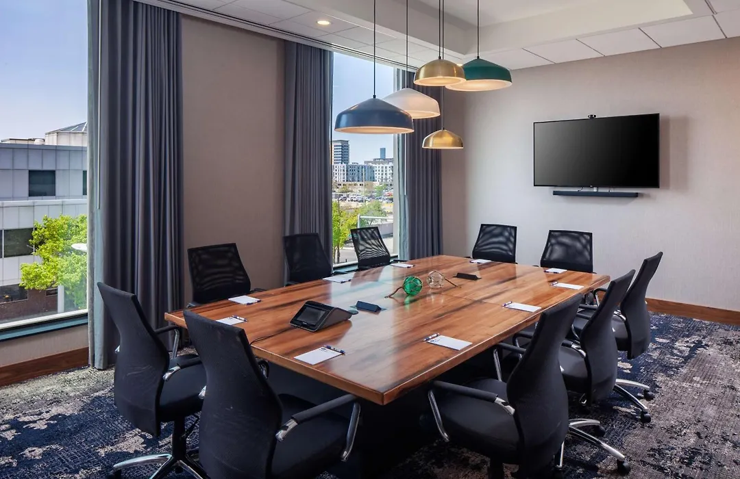 Hampton By Hilton At The Boston Seaport District-1
