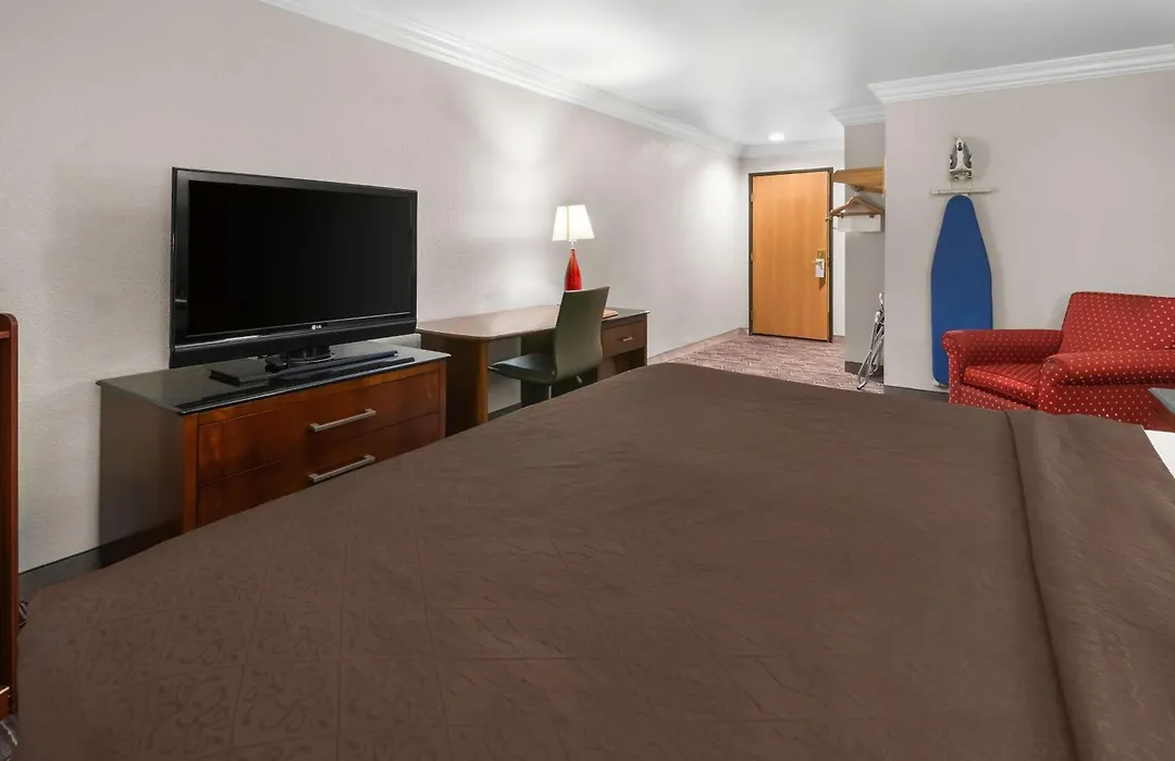 Surestay Plus By Best Western Fort Worth Benbrook-1