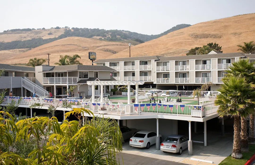 Pismo Lighthouse Suites-1