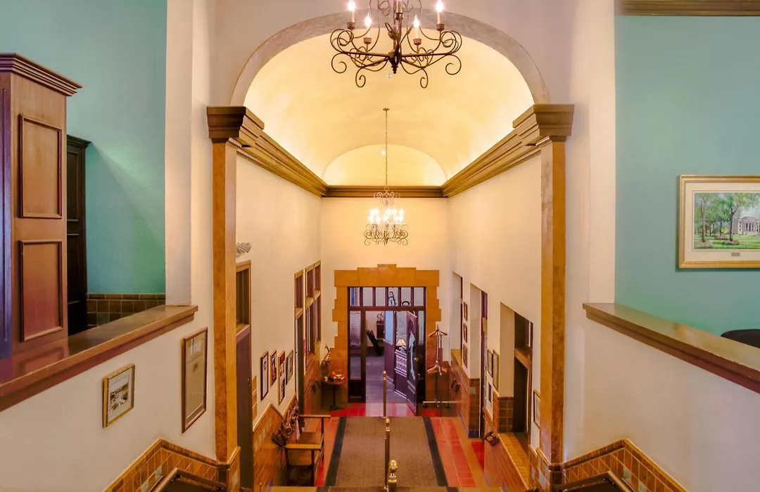 Hassayampa Inn-1