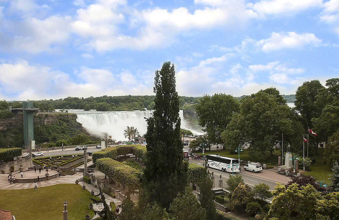 Sheraton Fallsview Hotel-1