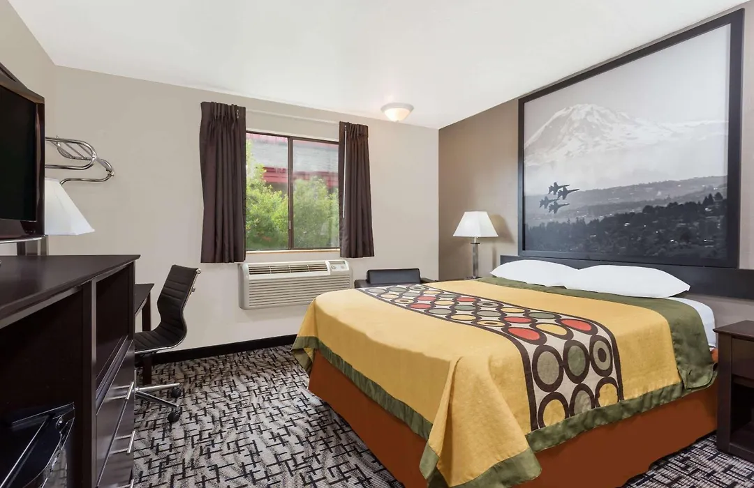 Super 8 By Wyndham Bremerton-1