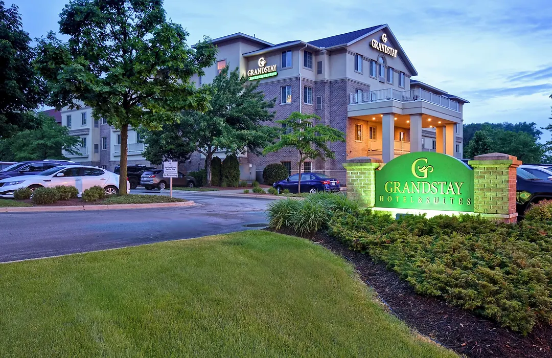 Grandstay Hotel & Suites La Crosse-1