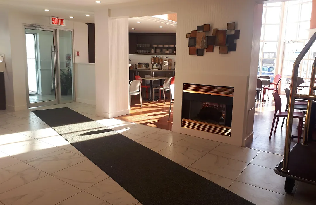 Clarion Pointe Quebec Airport-1