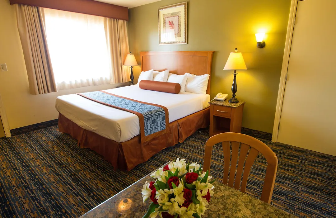 Beachwalker Inn & Suites-1