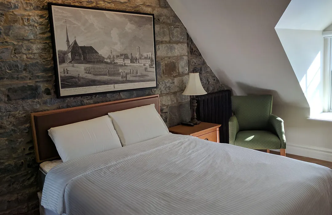 Auberge Du Tresor-1