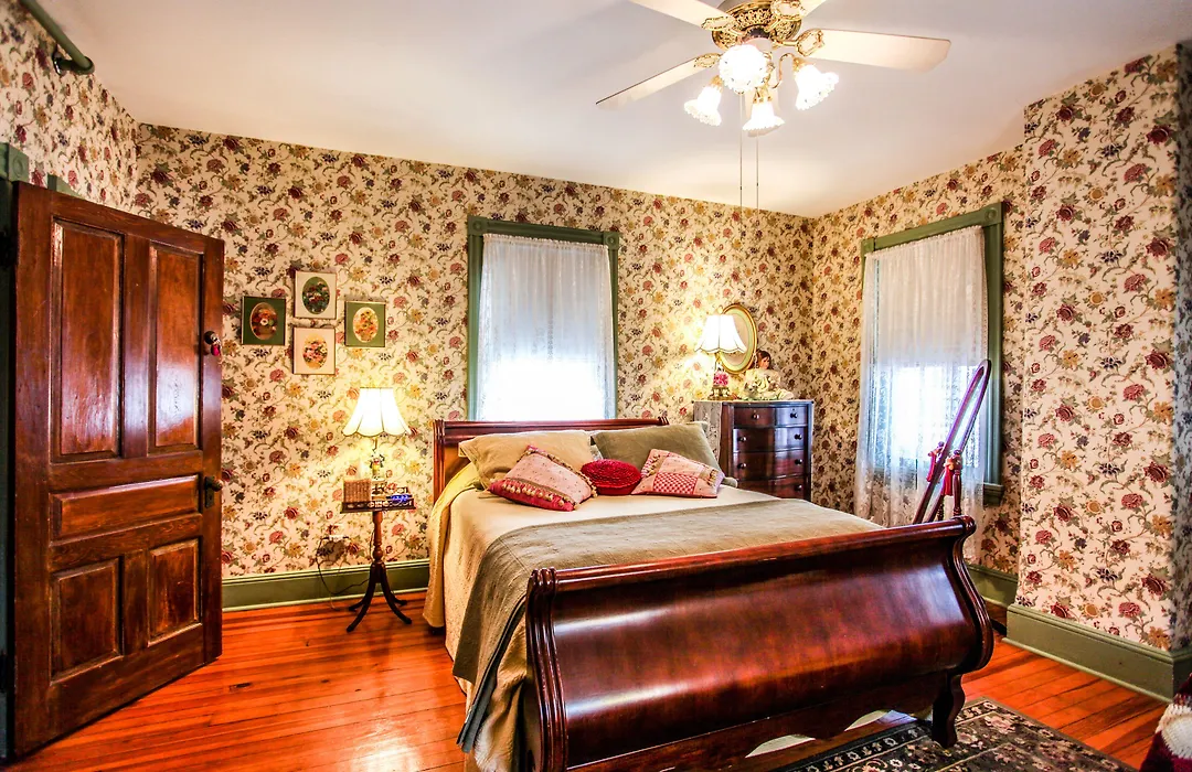 Hollerstown Hill Bed And Breakfast-1