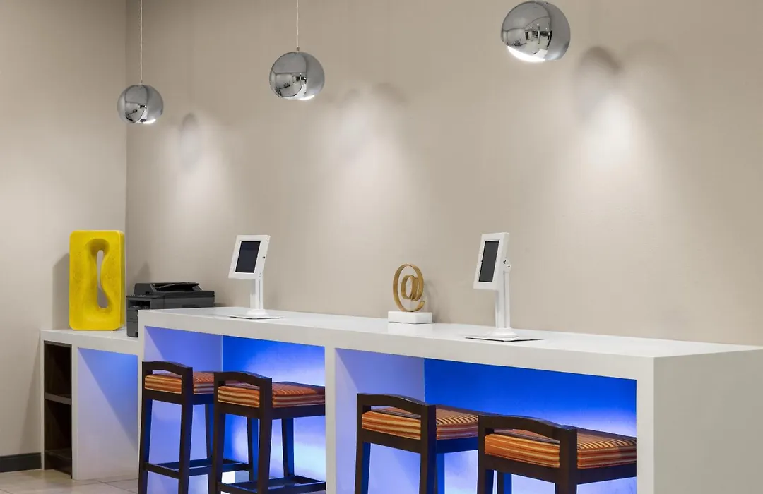 Glo Best Western Nashville Airport-1
