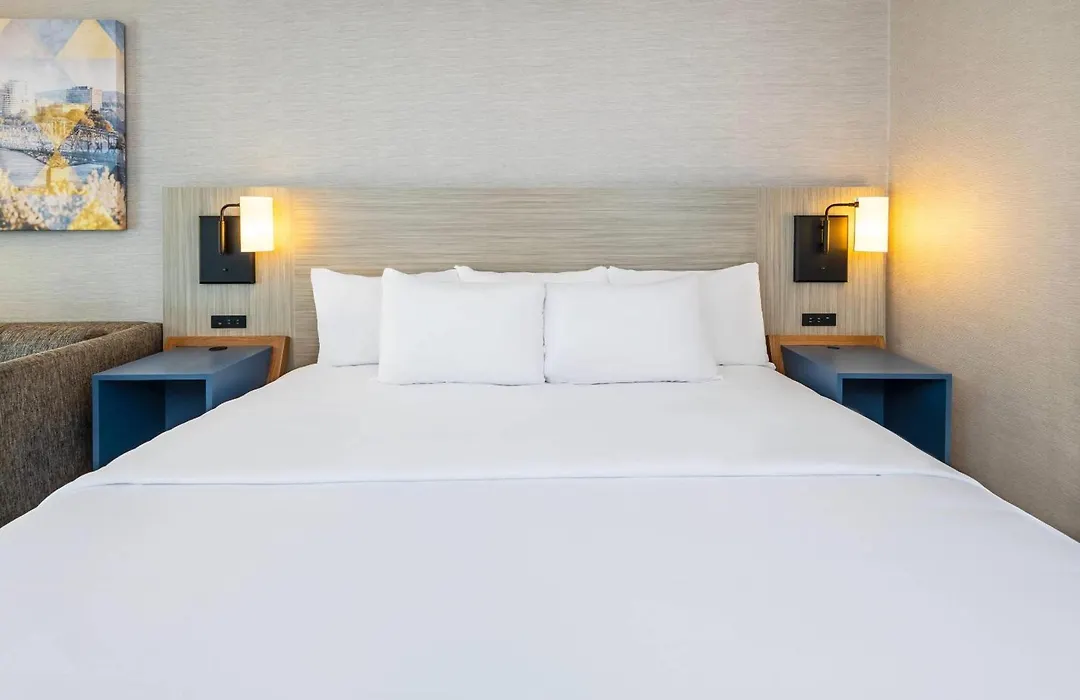 Comfort Inn Ancienne-Lorette - Quebec Airport-1