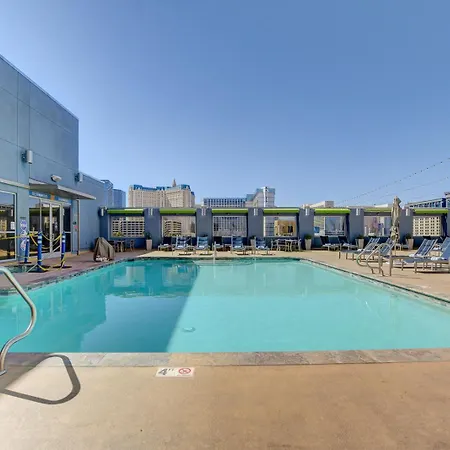 Royal Oasis Suite At Platinum Hotel-Strip Views-2