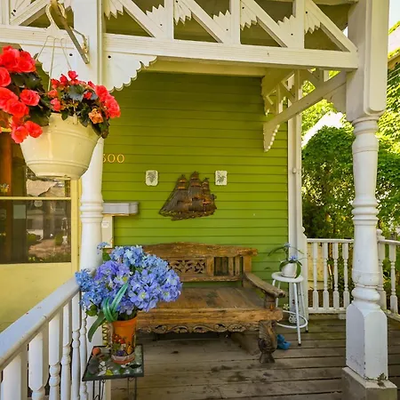 Niagara Inn Bed And Breakfast-3