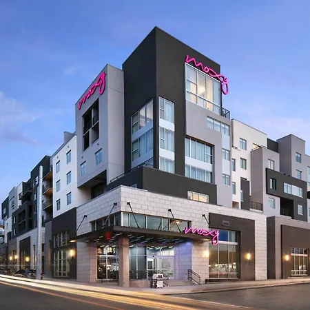 Moxy Nashville Vanderbilt Area-2