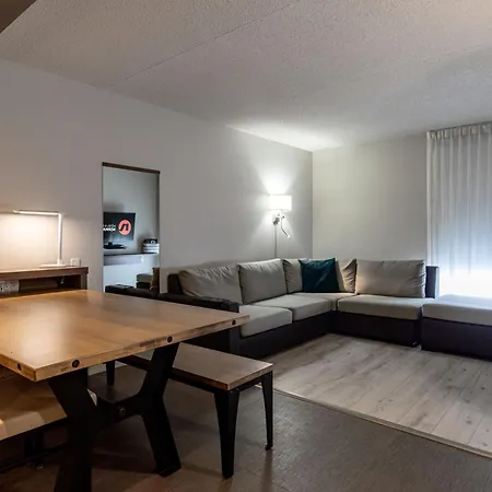 Hotel & Suites Normandin Quebec-3