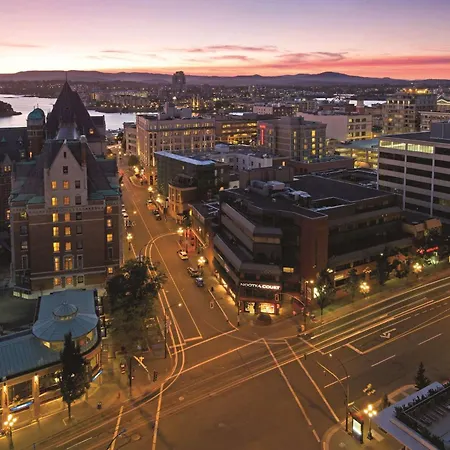 Doubletree By Hilton Hotel & Suites Victoria-3