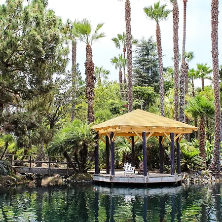 Paradise Point Resort & Spa-3